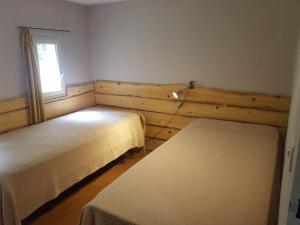 Postel nebo postele na pokoji v ubytování Gîte du bout du monde La Fenière + 13 fotografií