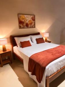 En eller flere senge i et værelse på La Belle Resort Lago Azul + 30 billeder