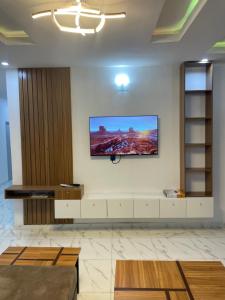 TV a/nebo společenská místnost v ubytování City view