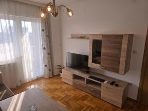 Μια τηλεόραση ή/και κέντρο ψυχαγωγίας στο K&A apartman