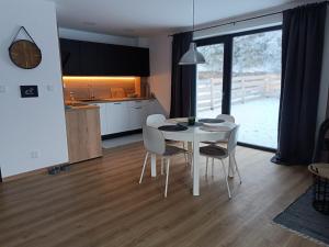 Kuchyň nebo kuchyňský kout v ubytování Apalupa na Hojsovce