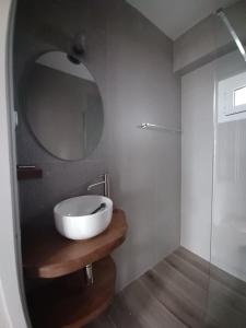 Ένα μπάνιο στο Asprocyclia House