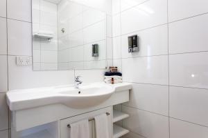 Koupelna v ubytování Tuakau Hotel