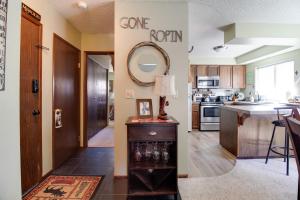 Kuchyň nebo kuchyňský kout v ubytování Fourth Sisters Hideaway