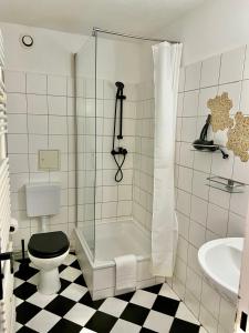 Ένα μπάνιο στο Hevals Budget & Beyond Apartments