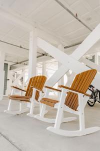 Φωτογραφία από το άλμπουμ του 2007 Queen Suite, 2nd Floor Oasis σε Surf City