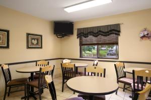 Gallery image of Super 8 by Wyndham Alexandria MN in Alexandria