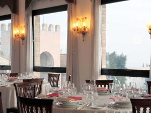Restaurace v ubytování Hotel Windsor Savoia