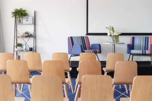 Rydges Cronulla Beachside的休息区
