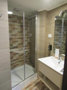 Koupelna v ubytování Hotel Vegas