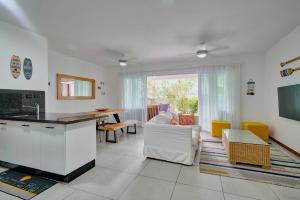 Η κουζίνα ή μικρή κουζίνα στο Oceanfront Apt W- Private Beach - Las Terrenas
