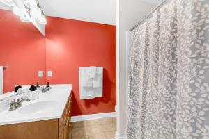 Fotografie z fotogalerie ubytování Modern Townhome Near Charleston v destinaci Ladson