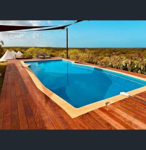 Πισίνα στο ή κοντά στο Sol Retreat Waterbank