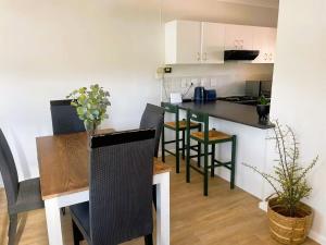 Kuchyň nebo kuchyňský kout v ubytování Cozy Camelot, Stellenbosch