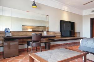 A kitchen or kitchenette at Hotel Riu Tikida Dunas - All inclusive