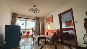 TV a/nebo společenská místnost v ubytování Mommy's home with breadfast and food and more