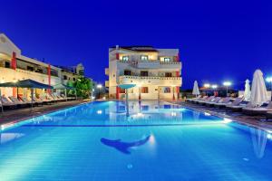 Bazén v ubytování ST CONSTANTIN SEA HOTEL & SPA RESORT nebo v jeho okolí