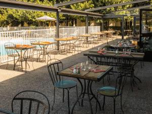 Veitingastaður eða matsölustaður á ibis Styles Avignon Sud