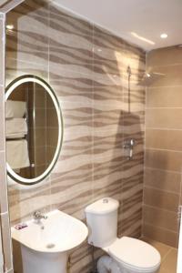 Koupelna v ubytování VANA hôtel