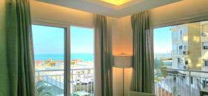 Üldine merevaade või majutusasutusest Seaview Retreat Torremolinos City Center, with pool and amazing views BY NAMASTE ELITE pildistatud vaade