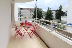 En balkon eller terrasse på Appt 2 pièces LA ROCHELLE - LR030-C115