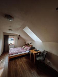 Postel nebo postele na pokoji v ubytování Apartmány Lešovice