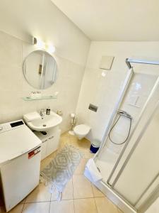 Ένα μπάνιο στο Ferienwohnung Weißes Ross +27 φωτογραφίες
