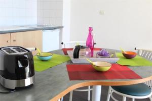 Η κουζίνα ή μικρή κουζίνα στο Appt 3 pièces LA ROCHELLE - LR030-C223