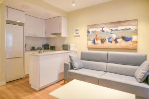 Kuchyň nebo kuchyňský kout v ubytování Brisare Mar - Apartamento para 4 personas a 1 min de la playa con piscina en Marbella