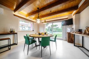 Η κουζίνα ή μικρή κουζίνα στο L'Organetto - Villa with Private Pool