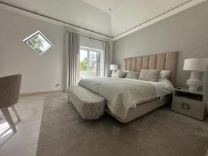 Postel nebo postele na pokoji v ubytování Sunshine - PINHEIROS ALTOS + 34 fotografií