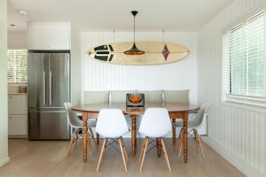 Køkken eller tekøkken på Carmel Cottage by Keepers Cottages + 20 billeder