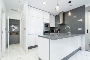 Η κουζίνα ή μικρή κουζίνα στο Villa Paradise Clem - Los Altos