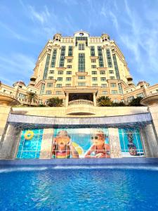 Πισίνα στο ή κοντά στο Swissôtel Al Murooj Dubai