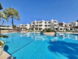 Πισίνα στο ή κοντά στο Albufeira Balaia Golf Vilage 1 With Pool by Homing