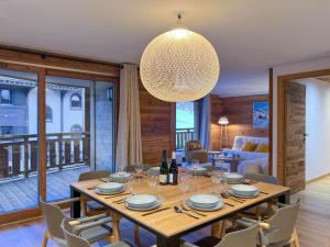 Posezení v ubytování Appartement familial Les Gets - 3 ch, Wi-Fi, 8 pers, parking - FR-1-671-278