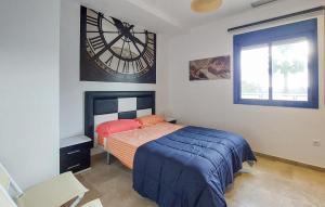Ένα ή περισσότερα κρεβάτια σε δωμάτιο στο 4 Bedroom Awesome Apartment In Chipiona