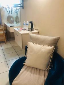 Χώρος καθιστικού στο Bedfordview Accommodation - Koi Liv-Inn