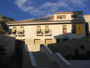 El edificio en el que está la casa de huéspedes