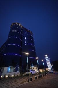 Bangunan di mana terletaknya hotel