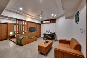TV/trung tâm giải trí tại Soil to Soul Trinity Hotel - A Boutique Stay