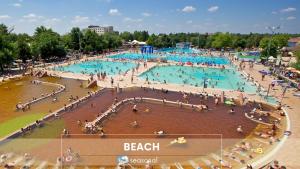Bazén v ubytování Hungarospa Thermal Hotel nebo v jeho okolí + 37 fotografií