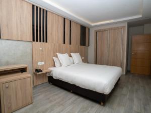 Voodi või voodid majutusasutuse HOTEL CAFE PALAIS SALAM , Beni Mellal toas