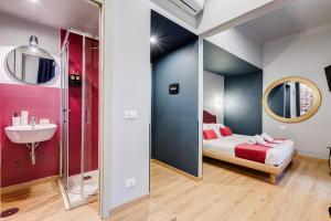 Et badeværelse på VIVILO COLLECTION - Collina 24 Suites - close to Via Veneto