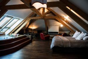 Postel nebo postele na pokoji v ubytování Le Clos Des Sens + 37 fotografií