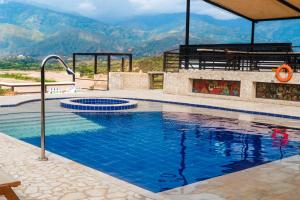 Bazén v ubytování Casa Hotel Cautiva nebo v jeho okolí