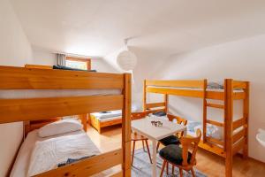 Ένα ή περισσότερα κρεβάτια σε δωμάτιο στο Sporty vacation home +47 φωτογραφίες