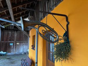 Fotografie z fotogalerie ubytování Zinipi Lodge am Oldtimer am Demeterhof bei Amberg v destinaci Ursensollen