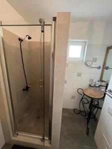 Ένα μπάνιο στο COM Home Tarnaveni