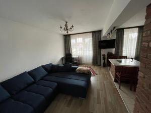 Χώρος καθιστικού στο COM Home Tarnaveni